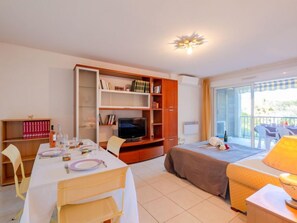 1 camera, ferro/asse da stiro, Wi-Fi