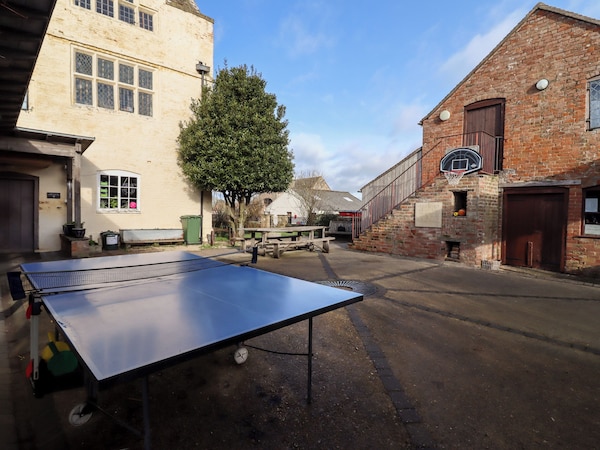 Wick Court Farm, Family Friendly In Frampton On Severn - Cotswolds