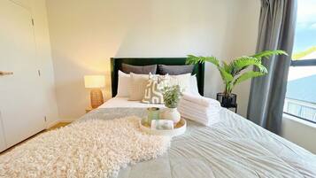 2 bedrooms, iron/ironing board, WiFi, bed sheets