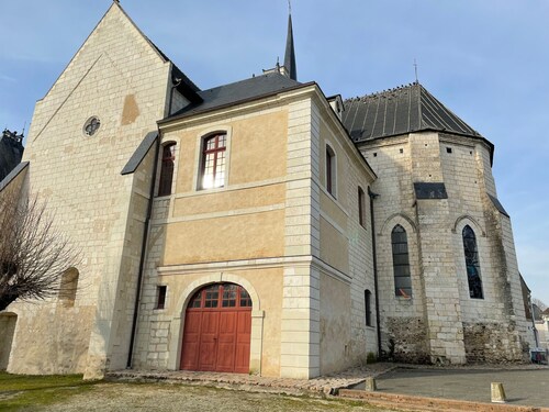 Détente près du Loir : Chambre et salon privés, idéal pour randonnées et proche des 24H du Mans
