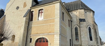 Riverside Retreat: Cozy B&B with Bercé Forest Nearby, Ideal for Fishing & Hiking