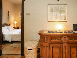 2 chambres, fer et planche à repasser, Internet gratuit