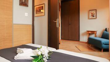 2 Schlafzimmer, Bügeleisen/Bügelbrett, kostenloses Internet