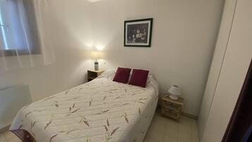 1 sovrum och strykjÀrn/strykbrÀda