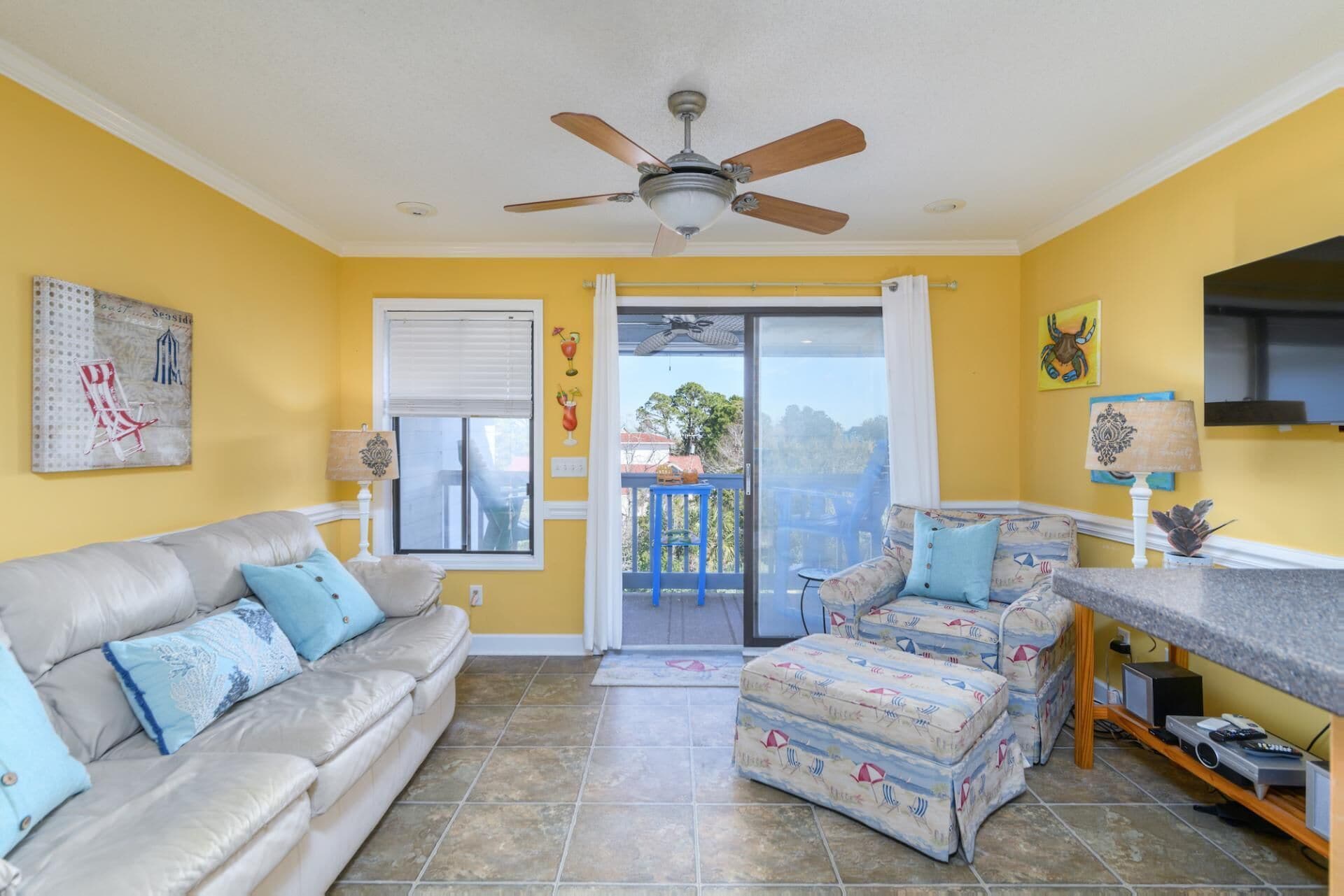 Love Shack - Bright 1 Bedroom Condo