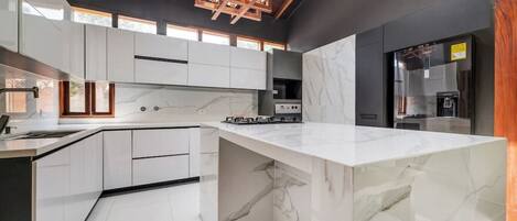 Fridge, microwave, oven, stovetop