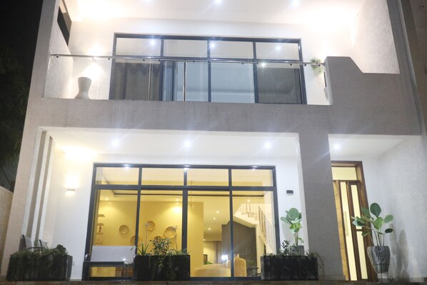 Courtyard - Greedy Five (Kigali)