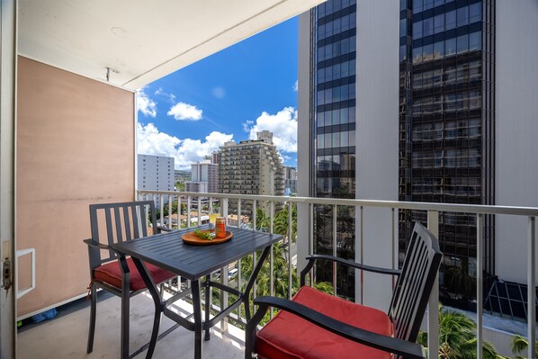 屋外ダイニングエリア