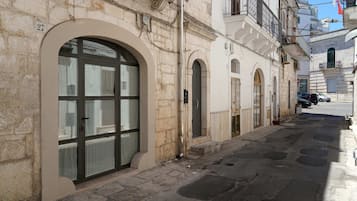 Classic House | Street view