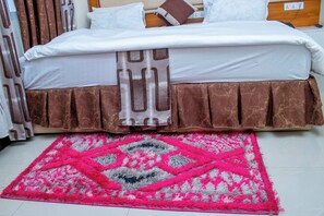 Economy Double Room | Free WiFi - Jaden Hotel & Lounge (Arusha)