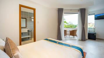 Quarto casal panorâmico | Frigobar, individualmente decorados, individualmente mobiliados