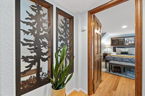 3 Schlafzimmer, Schreibtisch, Bügeleisen/Bügelbrett, kostenloses WLAN