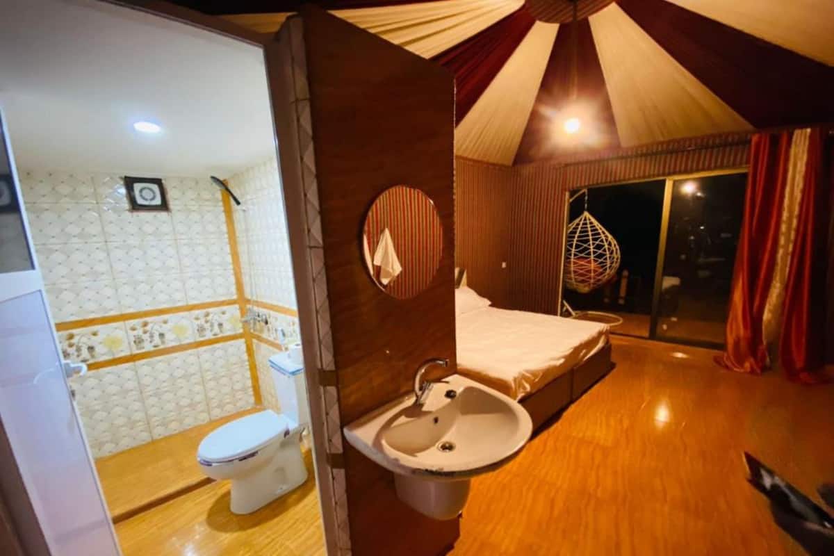 Luxury-Vierbettzimmer, 1 Schlafzimmer, eigenes Bad, Bergblick | Bettwäsche aus ägyptischer Baumwolle, hochwertige Bettwaren