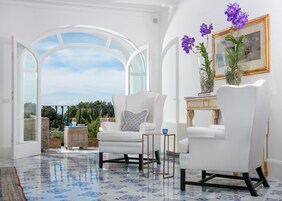 Sala de estar en el lobby