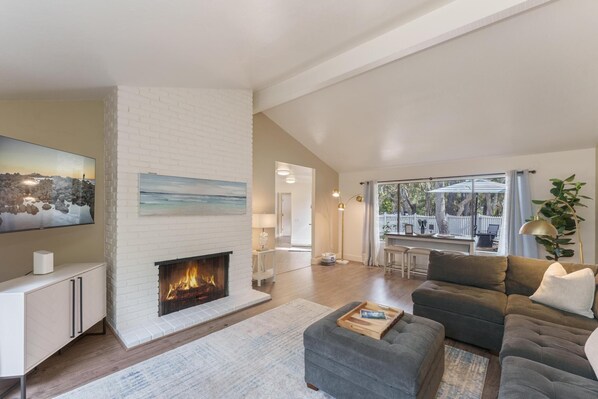 TV connectée, cheminée