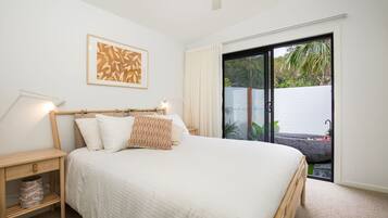 2 bedrooms, iron/ironing board, travel cot, free WiFi