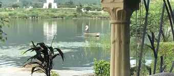 Hotel Vishalas The Raj Kesar Regency