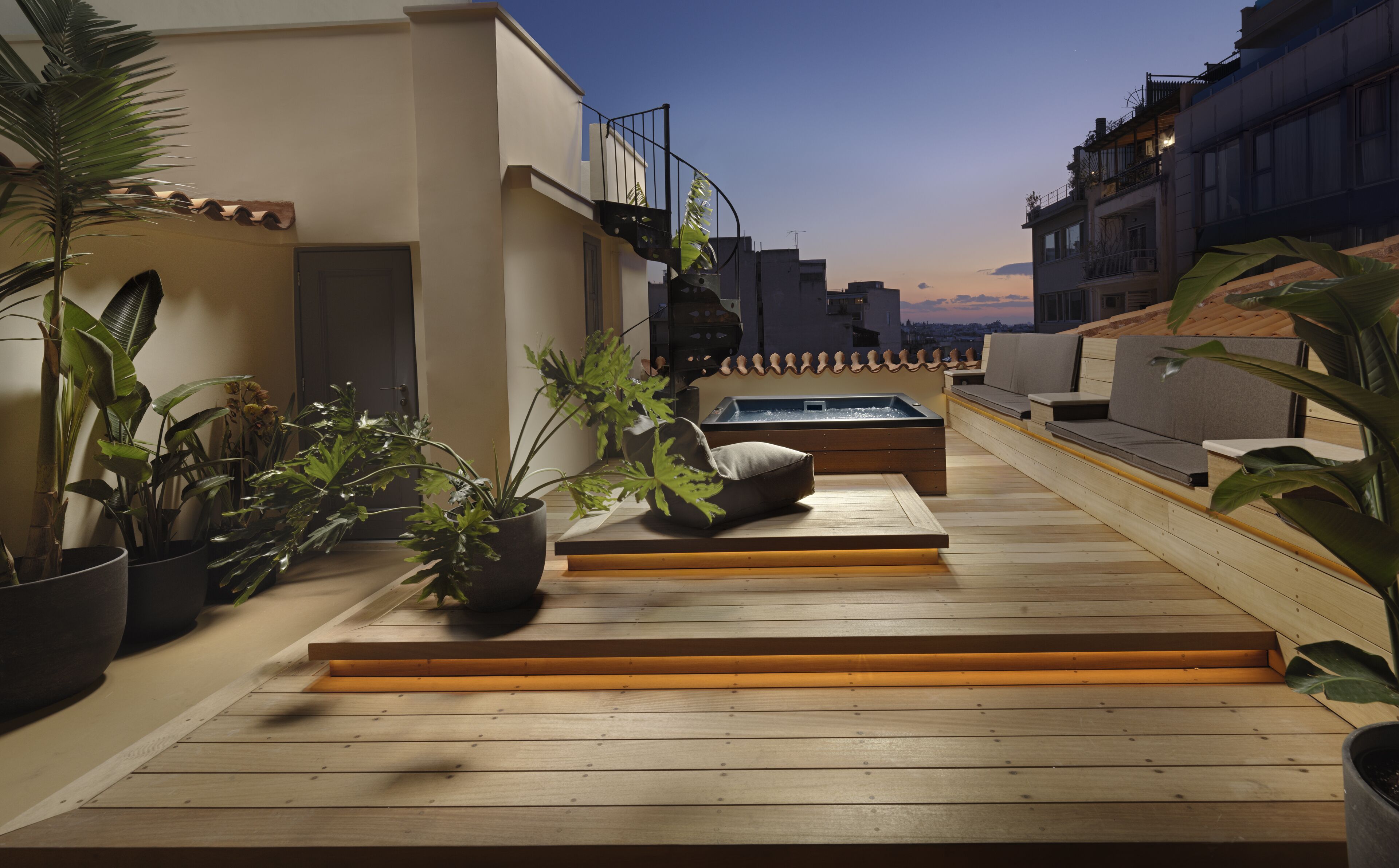 Ropa de cama de alta calidad y minibar 