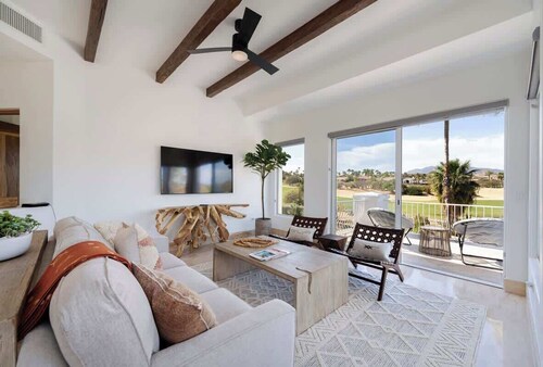 Palmilla House on Jack Nicklaus Golf Course!