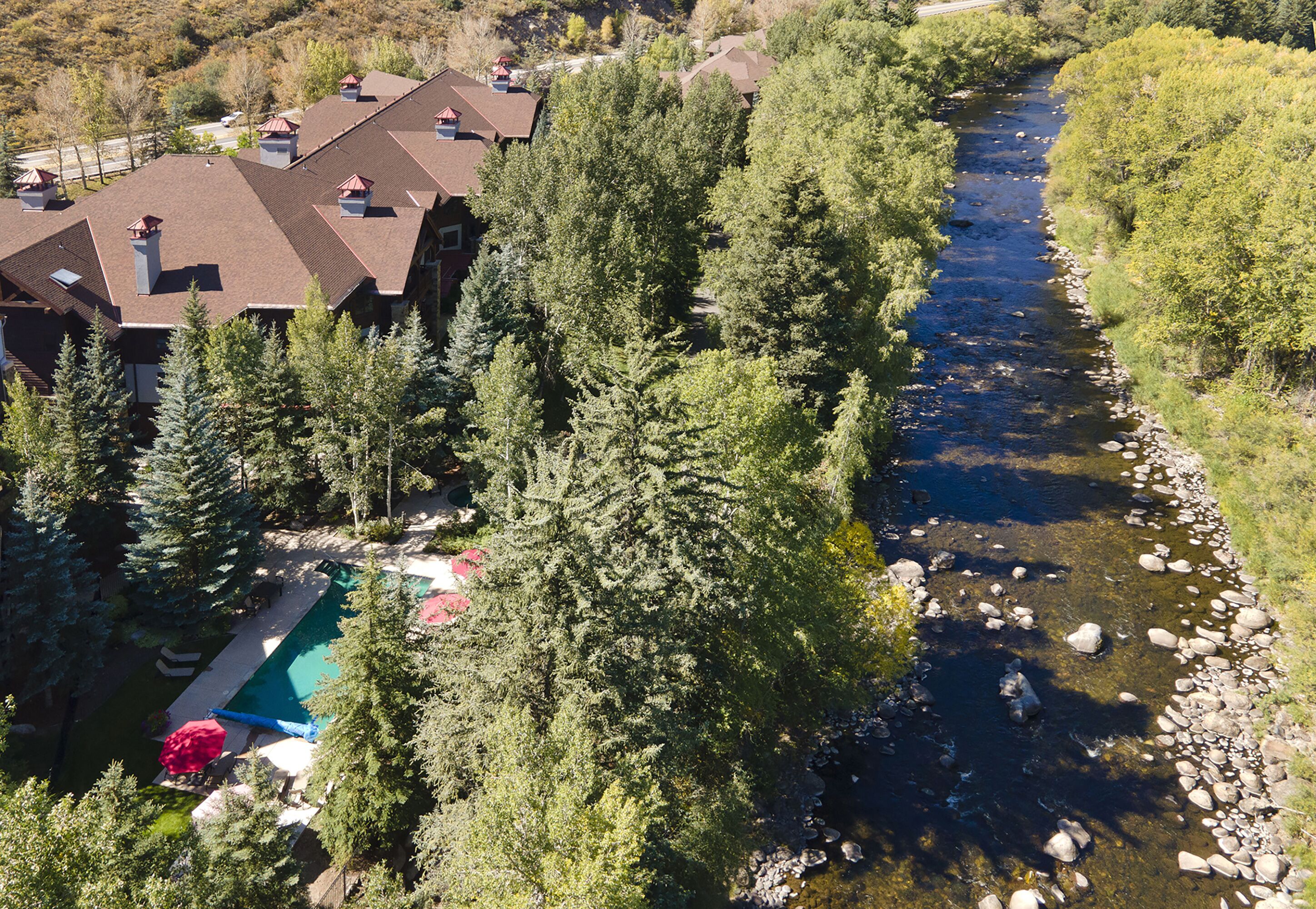 温水プール