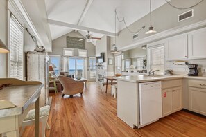 Fridge, microwave, oven, stovetop - Welcome to Stella Di Mare! (St. George Island)