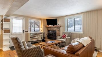 Smart TV, chimenea