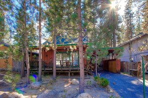 House, 2 Bedrooms | Exterior