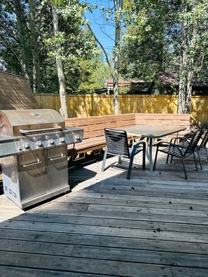 House, 4 Bedrooms | Outdoor dining