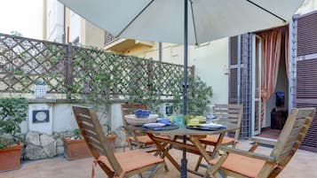 Apartment | Terrace/patio