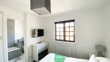 Classic Room | 2 bedrooms, free WiFi