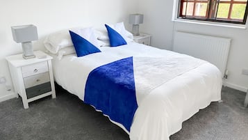 Standard Room | 2 bedrooms, free WiFi