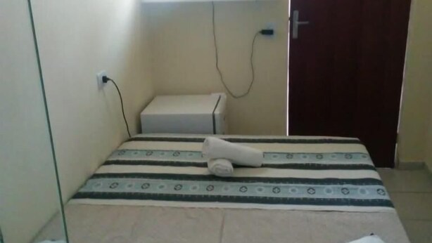Basic Double Room, 1 Double Bed | In-room dining - Pousada Aguas cristalinas (Maceió)
