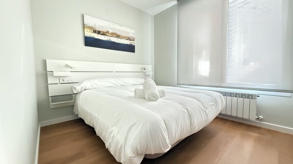 Departamento Confort | Ropa de cama de alta calidad y espacio para trabajar con laptop