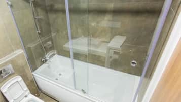 Familieleilighet, tilgjengelighetstilpasset, røyk | Bad