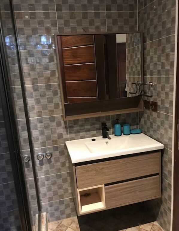 家庭公寓, 无障碍, 吸烟房 | 3 多间卧室、遮光窗帘、熨斗/熨衣板