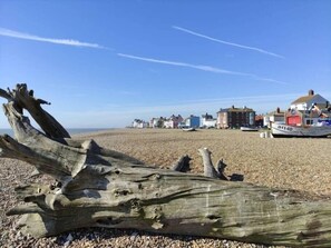 Beach - 3 St Nicholas Court, Aldeburgh (Aldeburgh)