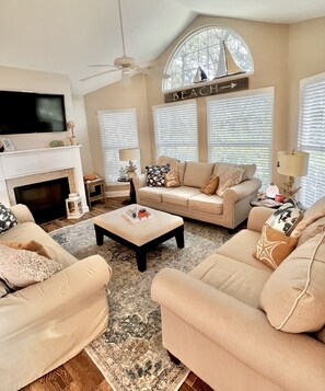 Living room  - Escape at Sun Beach Club NSB (New Smyrna Beach)