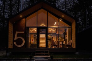 Exterior detail - Rustic Lakefront Chalet #3/ Pocono,5 min Camelback (Pocono Township)