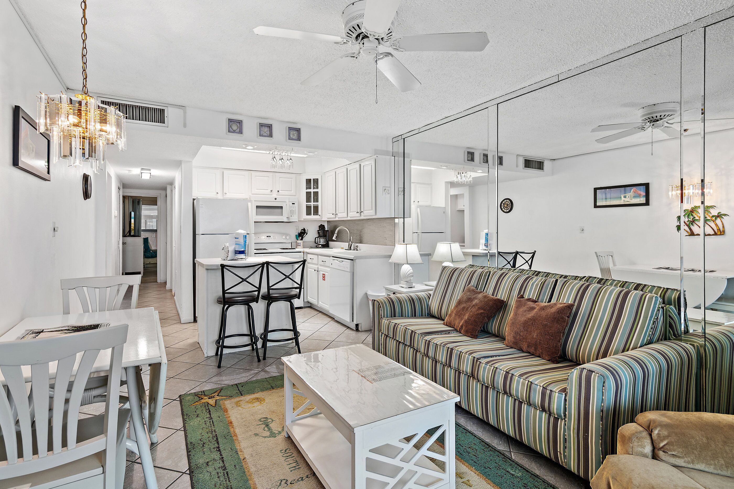 Smart TV, DVD player, aparelho de som