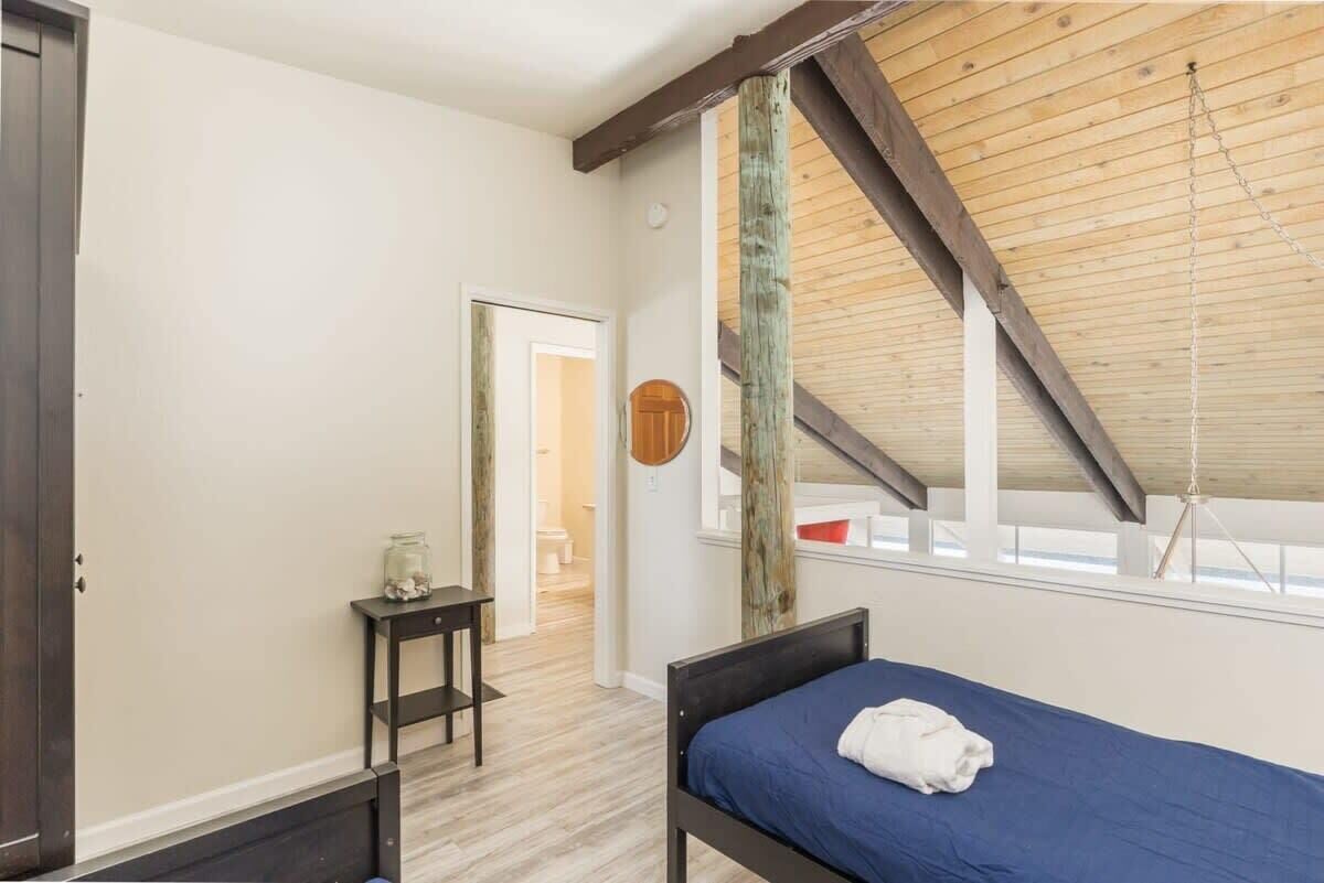 3 bedrooms, WiFi, bed sheets