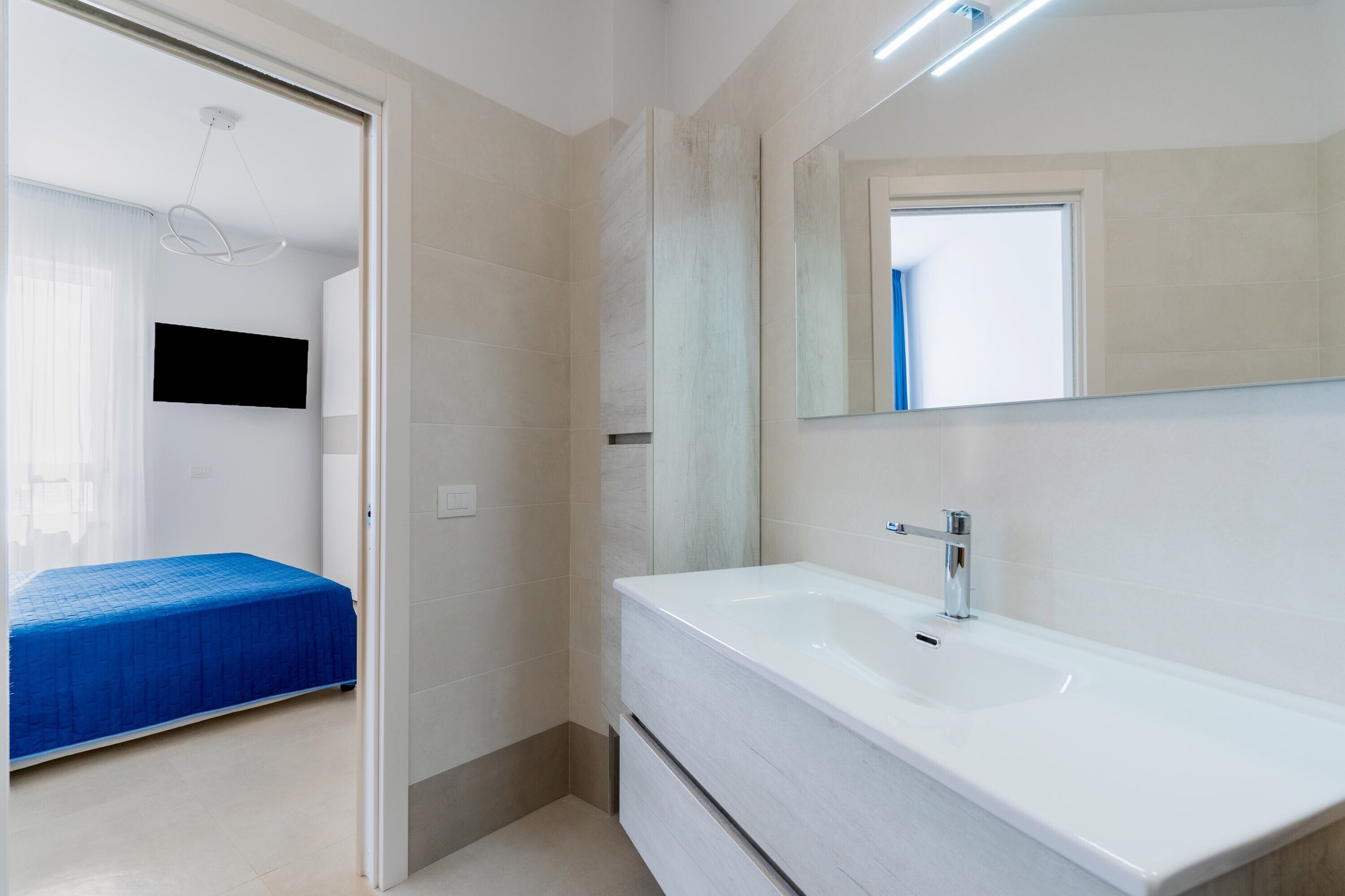 2 bedrooms, WiFi, bed sheets