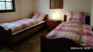 2 habitaciones, tabla de planchar con plancha y wifi gratis