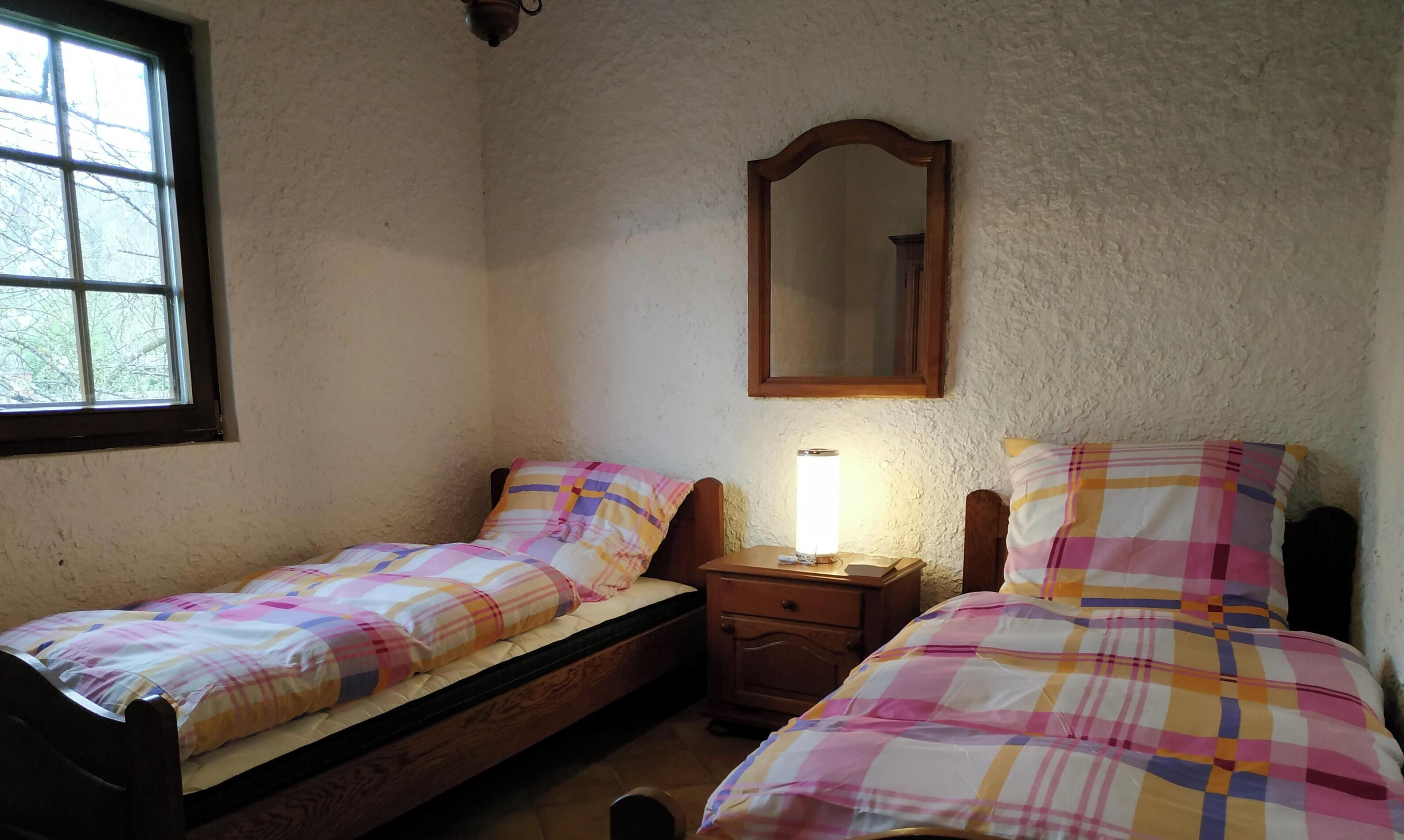 2 chambres, fer et planche à repasser, Wi-Fi gratuit, draps fournis