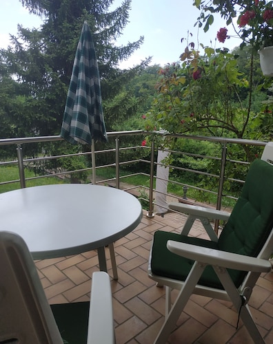 Chalet "Diff "150m from the lake, private garden and Wi-Fi