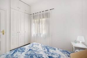 1 bedroom, iron/ironing board, free WiFi, bed sheets - Vacation Home "Atico Las Arenas" with Sea View, Private Terrace & Wi-Fi (Arico)