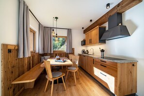 Dining - Apartment "Grogg 608 I" with Mountain View, Garden & Wi-Fi (Martello)