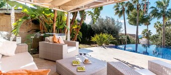 Villa 'Alcanada Paradise' with Sea View, Wi-Fi and Air Conditioning