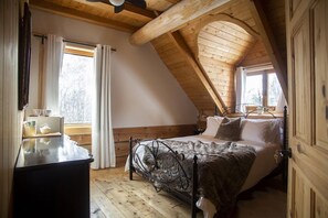 Interior - La Maison en Bois Rond (Sainte-Marie)