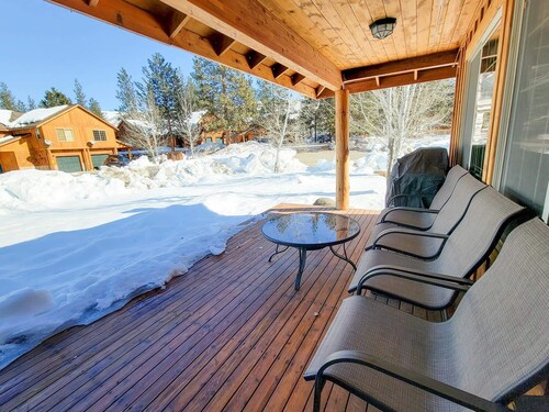 Sunshine Station - 3 bedroom Winthrop Townhouse