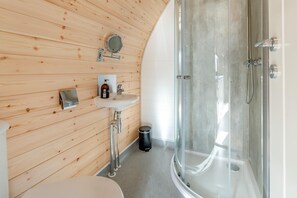 Shower - Carlton Manor Pod 3 (Hull)